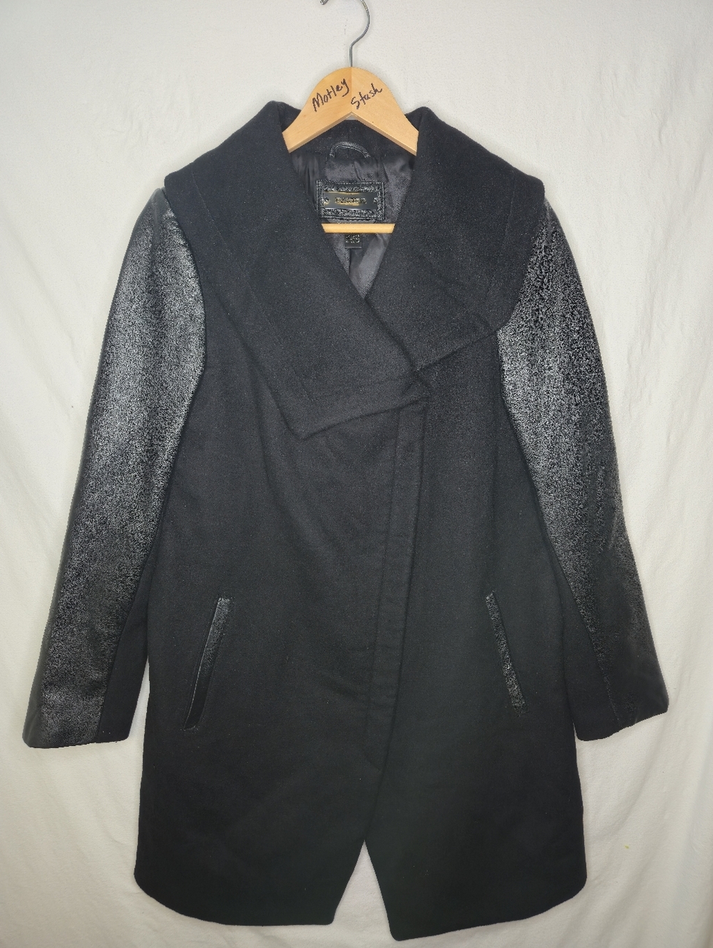 Danier Ladies Black Leather And Wool Blend Pea Coat Size Medium